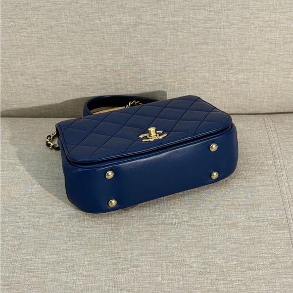 CHANEL Blue Quilted Top Handle Flap Bag GHW - Picture 5 of 16